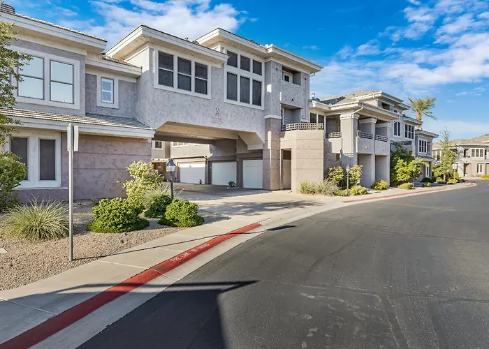 Kierland Greens L Gated Community L Pool L Hot Tub L Gym Apartment